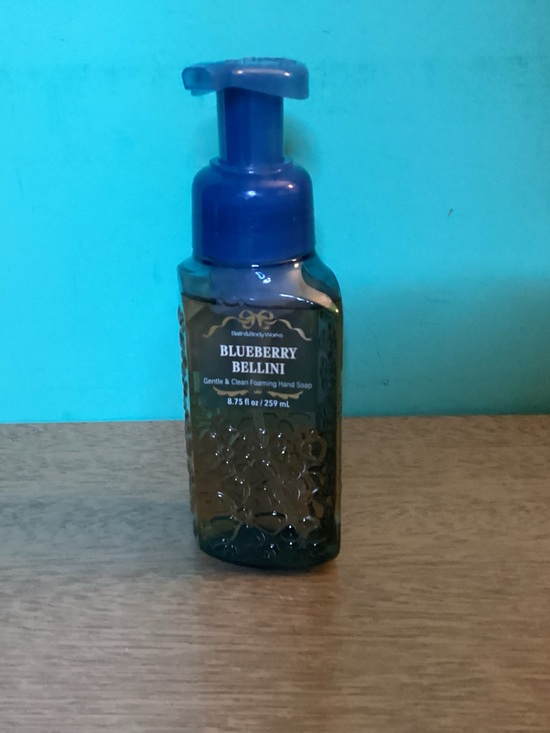 Bath & Body Works Other - Blueberry Bellini Bath and Body Works Hand Soap New